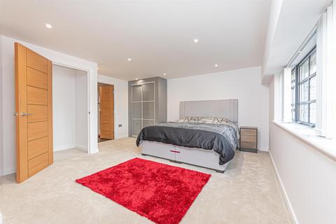 2 bedroom apartment to rent, O'gorman Avenue, Farnborough GU14