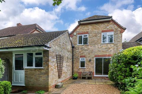 3 bedroom detached house for sale, Verwood Drive, Barnet EN4