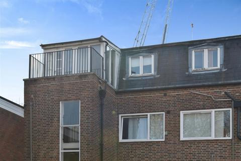 1 bedroom flat to rent, 207 208 High Street, Brentford