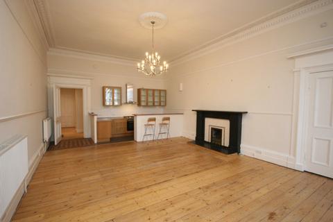 2 bedroom flat to rent, GF Carlton Terrace, Edinburgh