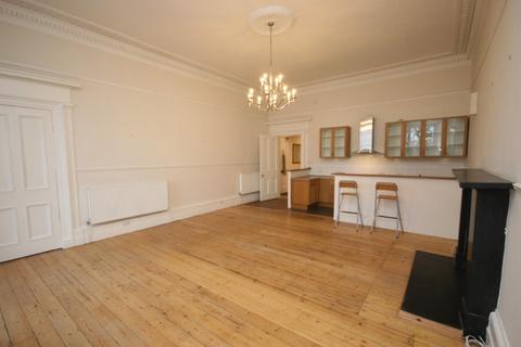 2 bedroom flat to rent, GF Carlton Terrace, Edinburgh