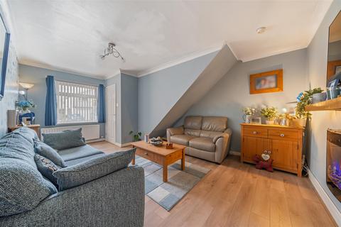 4 bedroom semi-detached house for sale, Clos Glanlliw, Pontlliw, Swansea