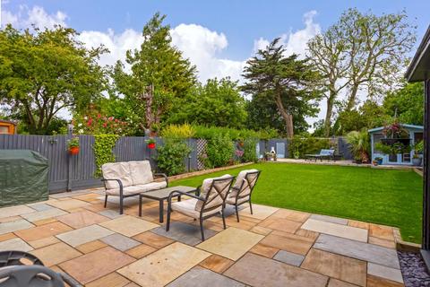 48 Abbey Road, Sompting, Lancing, BN15 0AB