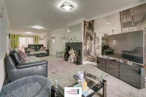 24 Dovedale Road, Rotherham, S65 3AJ