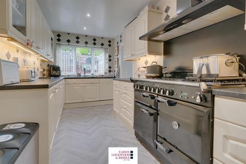 24 Dovedale Road, Rotherham, S65 3AJ