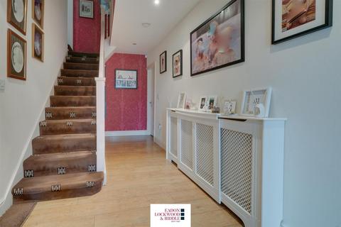 24 Dovedale Road, Rotherham, S65 3AJ
