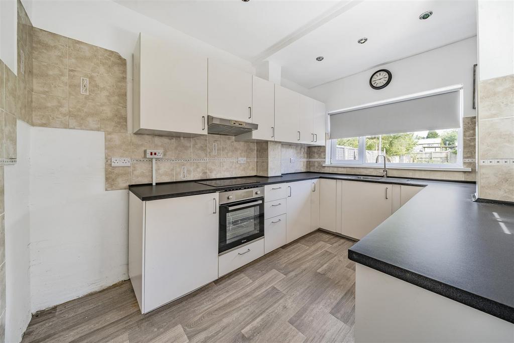 Middle Road, Gendros, Swansea 2 bed semidetached house for sale £150,000