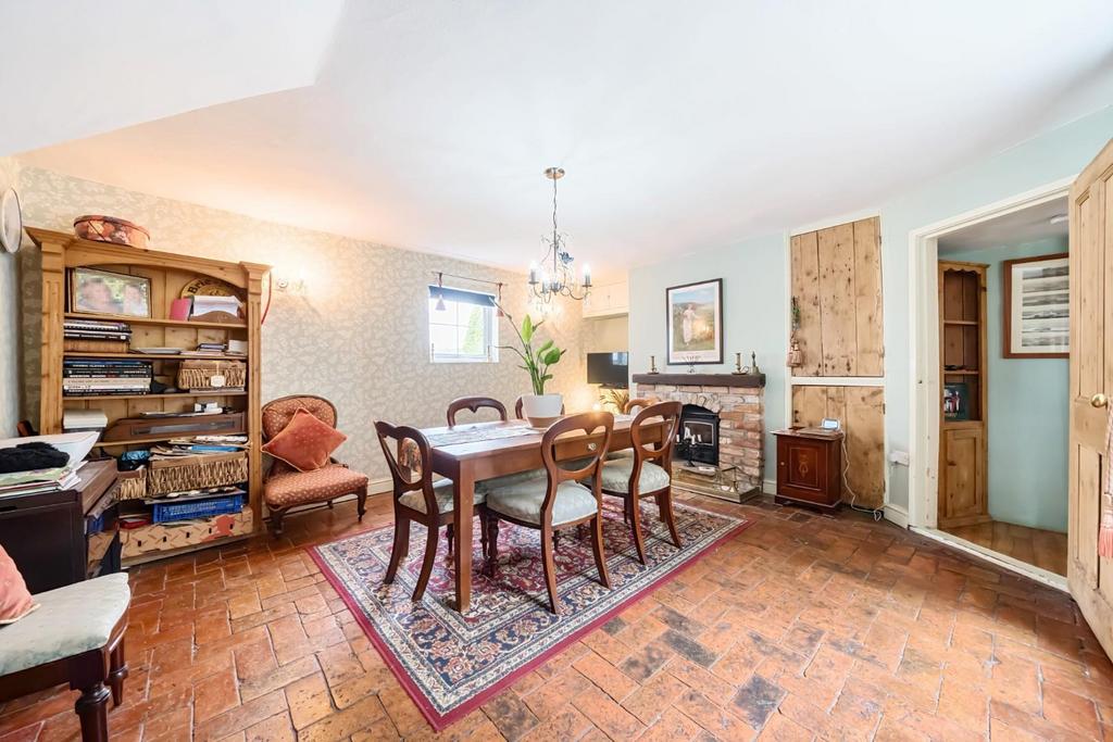 2nd view DINING ROOM.jpg