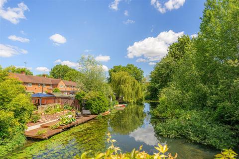 2 bedroom flat for sale, Martini Drive, Enfield