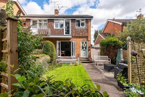 3 bedroom townhouse for sale, St. Helens Crescent, Burton Joyce