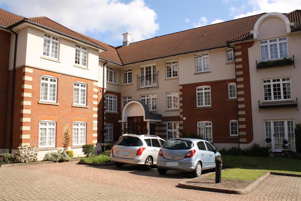 Crothall Close, Palmers Green, London... 1 bed flat to rent £1,200