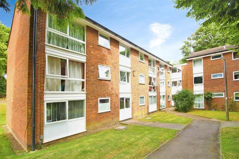 2 bedroom flat for sale, Chalfont Close, Hemel Hempstead HP2