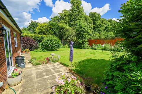 3 bedroom bungalow for sale, Billington Road, Leighton Buzzard