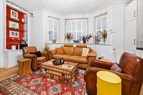 2 bedroom flat to rent, Buckingham Gate, London, SW1E