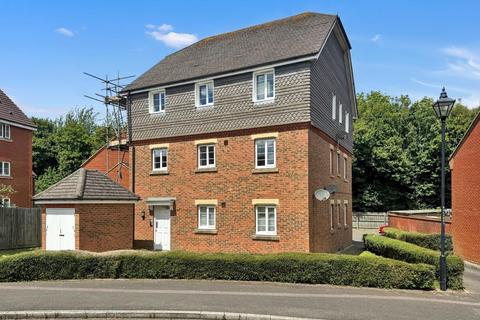 2 bedroom apartment for sale, Holt Close, Ashford