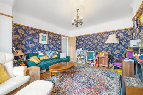7 Watermead Road, London, SE6 3DL