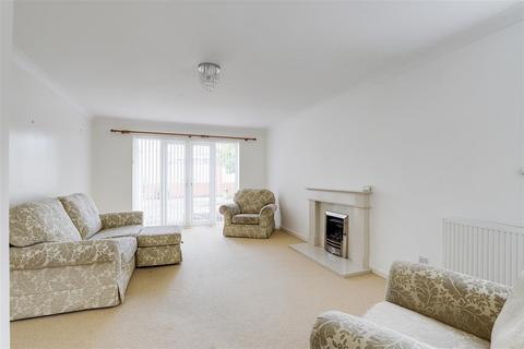 4 bedroom detached bungalow to rent, Old Tollerton Road, Gamston NG2