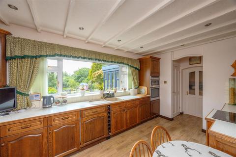 5 Birchitt Close, Sheffield, S17 4QJ