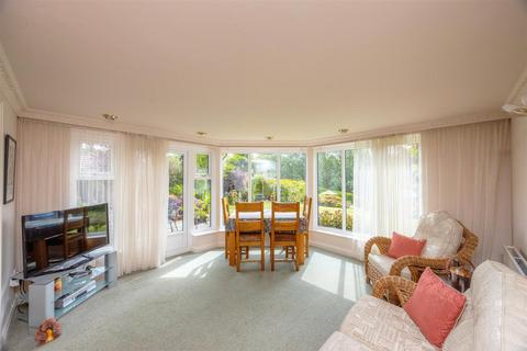 5 Birchitt Close, Sheffield, S17 4QJ