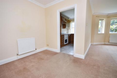 2 bedroom flat for sale, Selwyn Road, Eastbourne