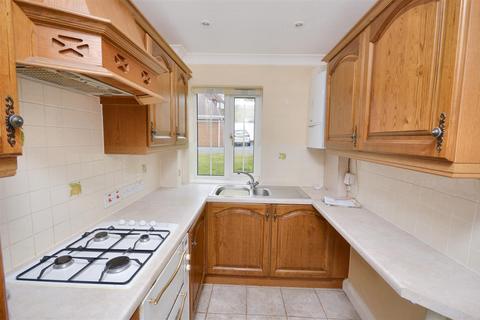 2 bedroom flat for sale, Selwyn Road, Eastbourne