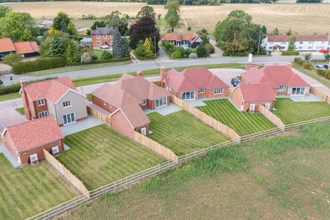 3 bedroom detached bungalow for sale, Duke Street Row,, Ipswich IP8