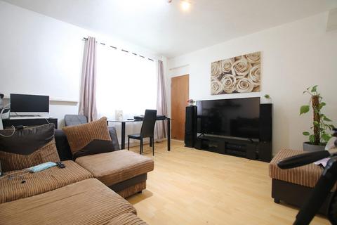 4 bedroom flat to rent, Lindley Street, London E1