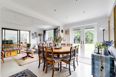 3 Abbots Way, Nottingham, NG8 1FZ