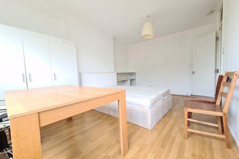 4 bedroom flat to rent, Joseph Street, London E3