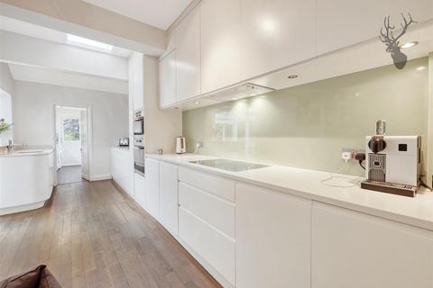 92 Forest Glade, London, E4 9RJ
