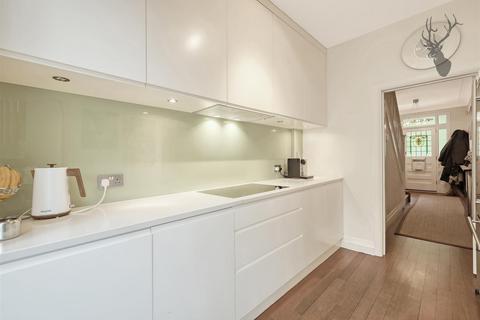 92 Forest Glade, London, E4 9RJ