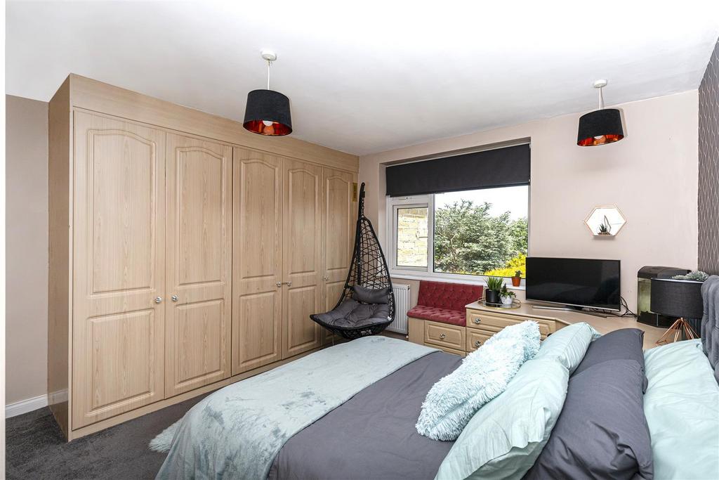 Bramleys Estate Agents   Butternab Road (bedroom).