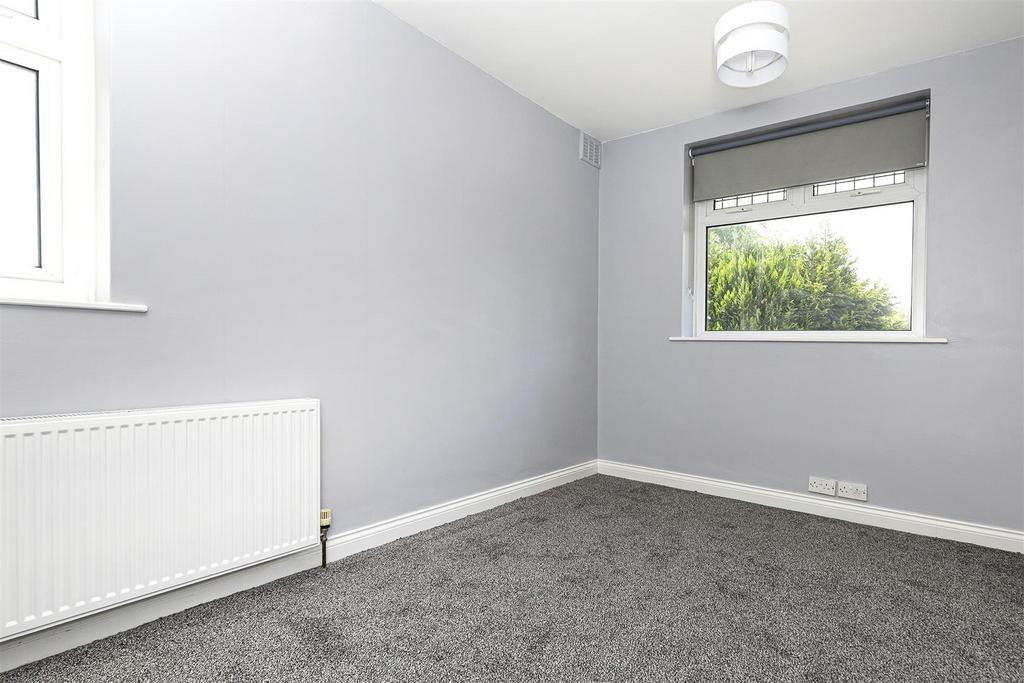 Bramleys Estate Agents - Butternab Road (bdrm.).jp