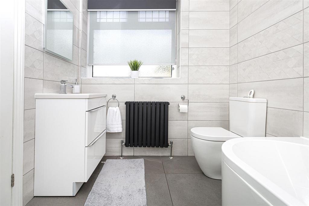 Bramleys Estate Agents - Butternab Road (bathroom.