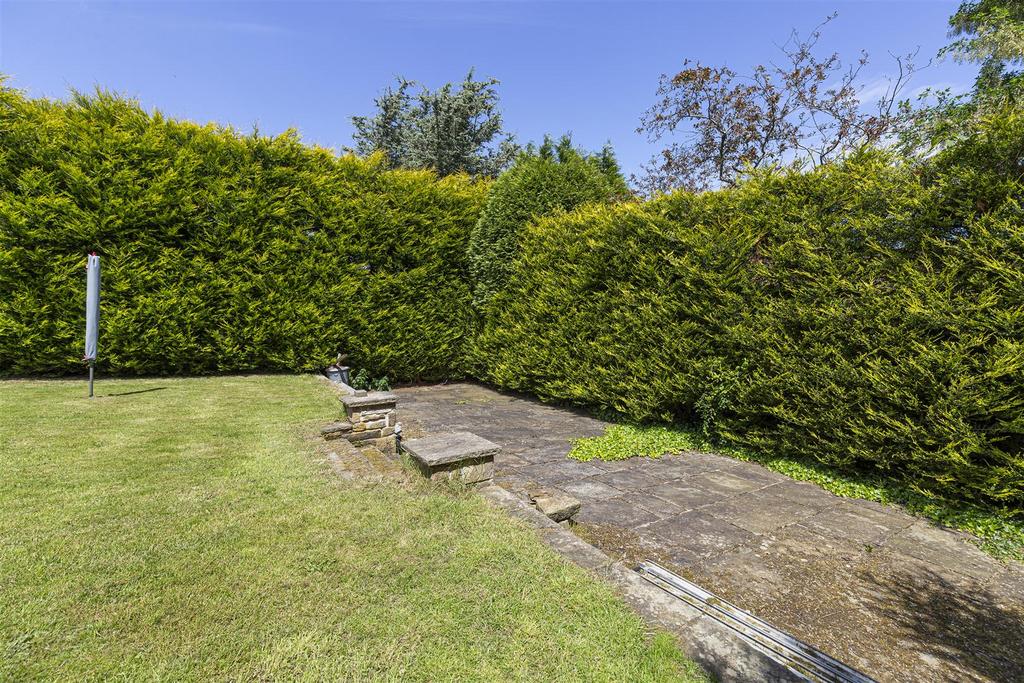 Bramleys Estate Agents - Butternab Road (73).jpg