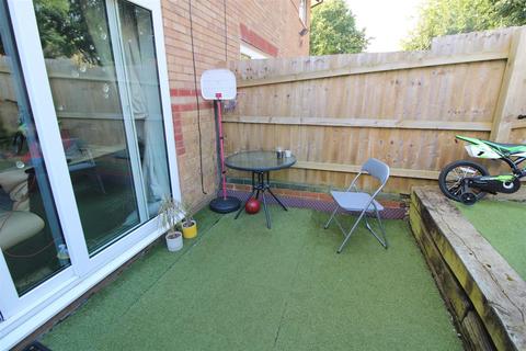 2 bedroom house for sale, Sherwood Drive, Daventry