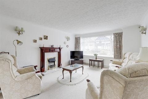 3 bedroom detached house for sale, Dunvegan Drive, Rise Park NG5