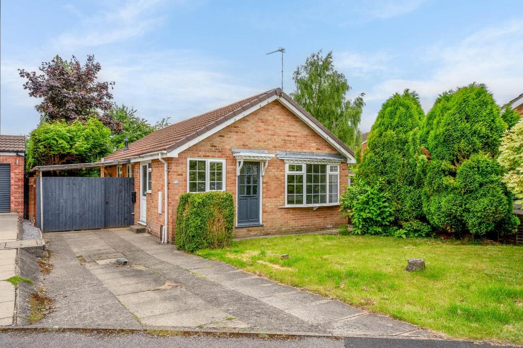 Knapton Close, Strensall, York 3 bed detached bungalow for sale £299,950