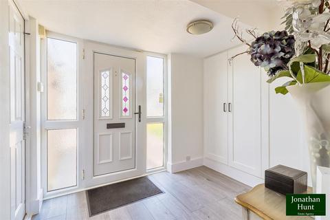 31 Monks Walk, Buntingford, SG9 9EE