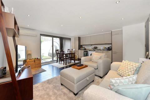 1 bedroom apartment to rent, Loudoun Road, St Johns Wood, NW8