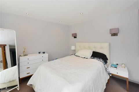 1 bedroom apartment to rent, Loudoun Road, St Johns Wood, NW8