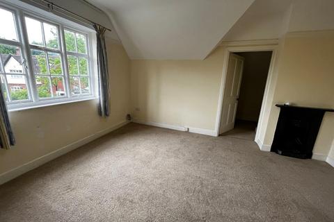 2 bedroom duplex to rent, The Circle, Birmingham