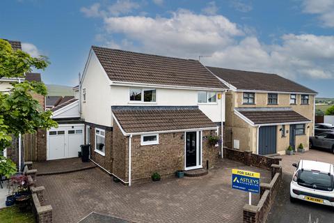 3 bedroom detached house for sale, Falcon Drive, Neath