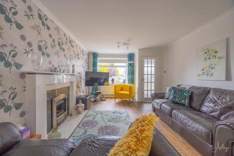 49 Falcon Drive, Neath, SA11 3SG
