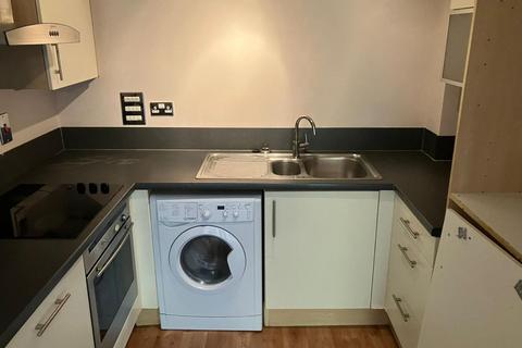 2 bedroom flat to rent, Flat 24 Emerson House, Butts Green Road, Hornchurch