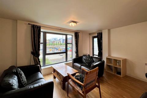 2 bedroom apartment to rent, Baltic Quay