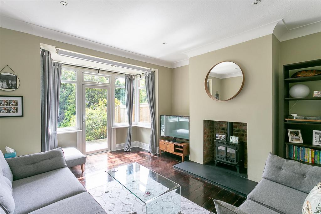 Kenton Lane, Kenton, Newcastle upon Tyne 3 bed semidetached house for