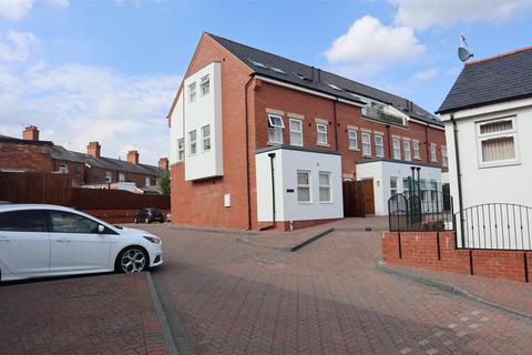 2 bedroom apartment for sale, Highgate Court, Bridge Street, Wrexham