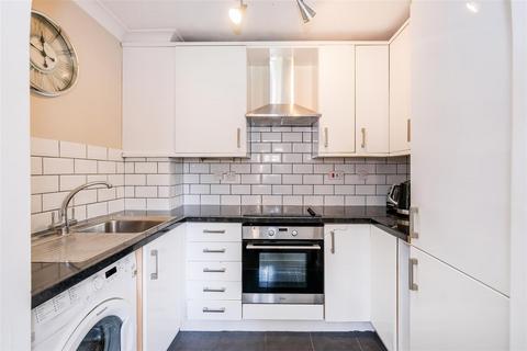 2 bedroom maisonette to rent, Cascade Road, Buckhurst Hill