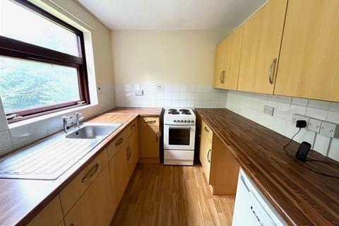 1 bedroom ground floor flat to rent, Upper Glen Road, St Leonards On Sea TN37